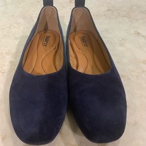 BORN Navy ballet flats